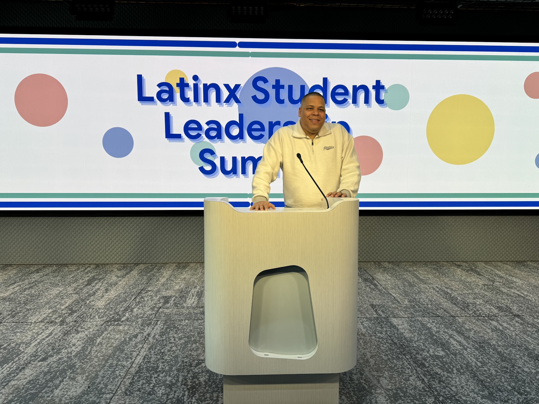 Eric Duran speaking at Google Latinx Student Leadership Summit